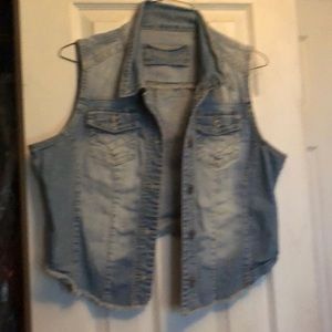 Maurice’s sleeveless denim jacket